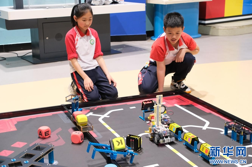 福州106支队伍晋级2024数字中国创新大赛·青少年AI机器人赛道总决赛-新华网(图2)
