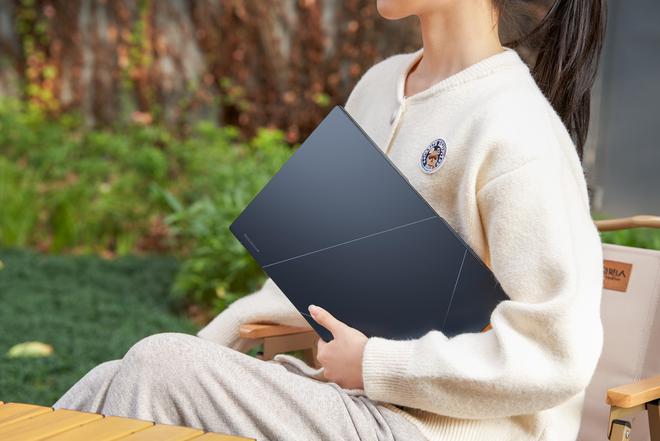 AIPC持续火热2024年入手高品质、好体验的新款轻薄本就看它？(图3)