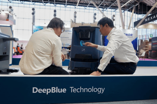 深兰科技携三款AI机器人产品参加2024荷兰阿姆斯特丹国际清洁展(图3)