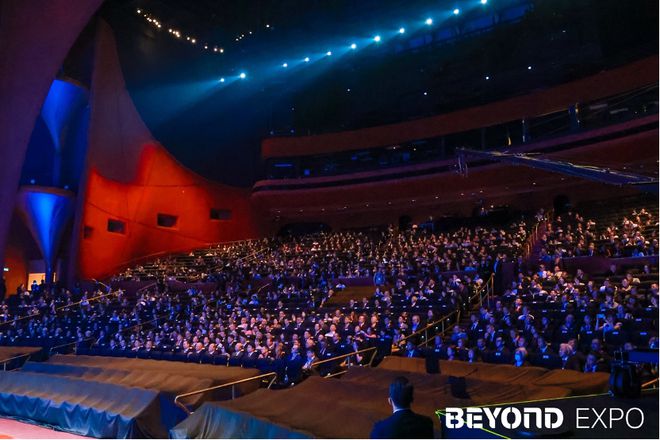 中美十字路口下人工智能的“加速追赶”与“何时暂停”｜BEYONDExpo2024(图1)