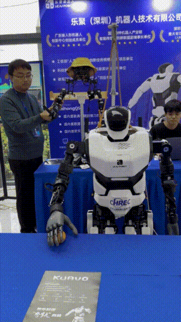 BrainCo强脑科技亮相2024世界人工智能大会丨2024WAIC(图5)