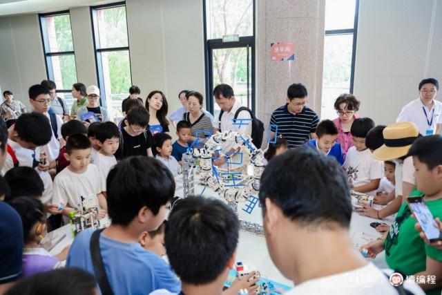 2024青少年科学素养提升行动启航：培养人工智能时代下的科技少年(图2)