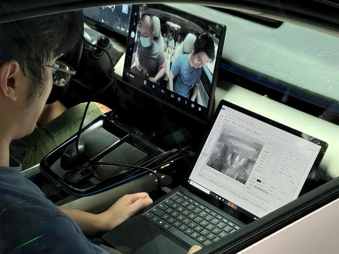 亿咖通科技出席2024汽车电子创新大会共探AI大模型技术新篇章(图5)