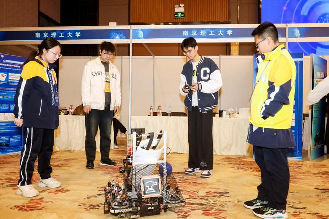 2024年全国青少年人工智能创新实践交流展示活动在南京举办(图2)