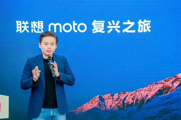 联想motoAI驱动创新走进联想武汉产业基地感受AI科技之美(图3)