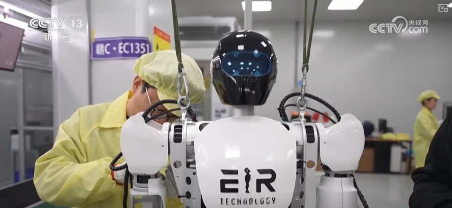 突破、创新、布局新年新干劲！人工智能加速在各行业“落地生花”(图1)