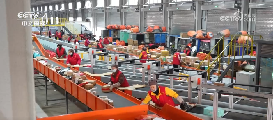 机器人做咖啡、无人机送外卖……“人工智能+消费”促进新型消费加快发展(图6)