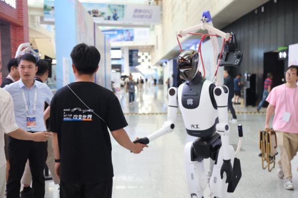 数智开创美好未来“恒纪元”亮相2025世界人工智能大会(图3)