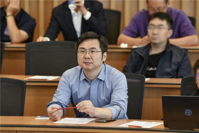 智慧互通（AICT）CEO项炎平博士：PhysicalAIAgent和高精度的未来市场空间将超10万亿美元(图1)