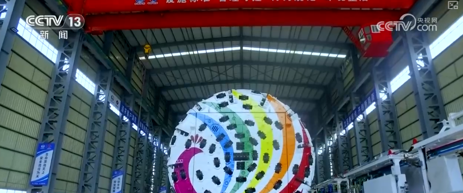 从政策到投资、从壮大新动能到“人工智能+”怎么干？多维度解读中央经济工作会议精神(图20)