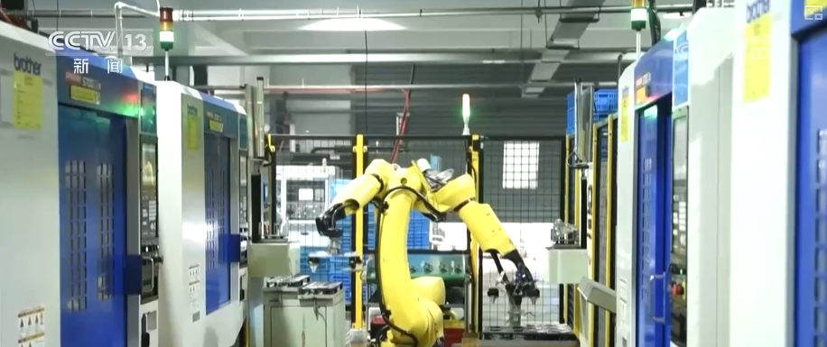 从政策到投资、从壮大新动能到“人工智能+”怎么干？多维度解读中央经济工作会议精神(图28)