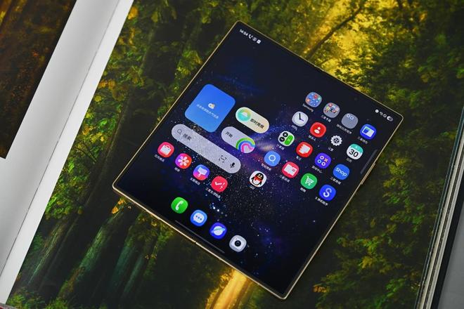 心系天下三星W26荣获科技视讯“年度首选AI手机奖”(图3)